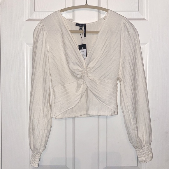 ✨Never Worn ✨ Relaxed Cream Front Knot Shirt - Dynamite - XS - Picture 2 of 3
